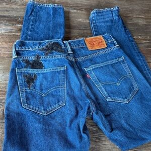 Levis vintage 512 medium wash straight leg redone rose embroidered 31/32
